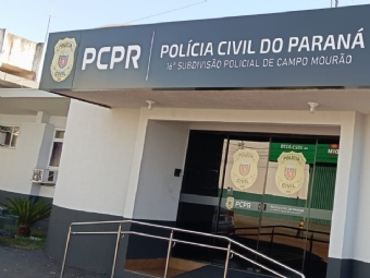 Suspeitos s�o encaminhados � delegacia ap�s furto em loja e apreens�o de droga em Campo Mour�o