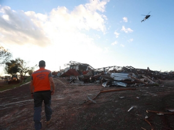 Governo do Paran anuncia R$ 50 milhes para reconstruo de Rio Bonito do Iguau aps tornado devastador